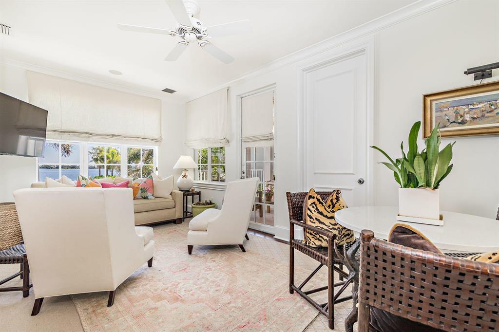 EDGEWATER - Residential