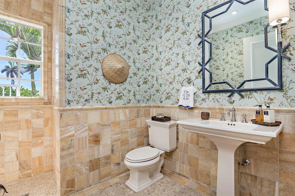 EDGEWATER - Residential