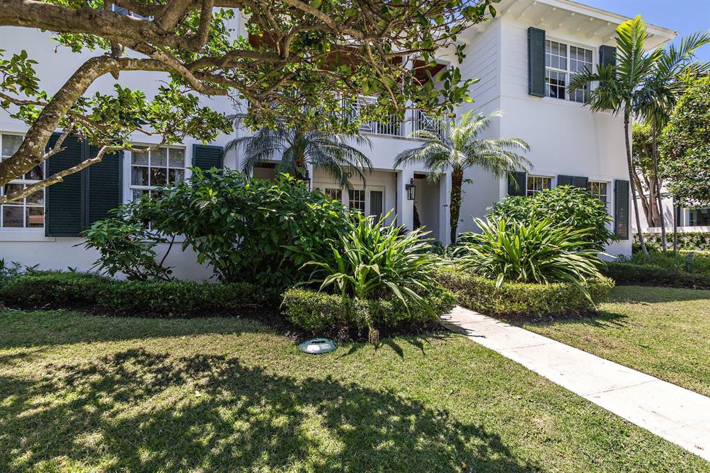 EDGEWATER - Residential