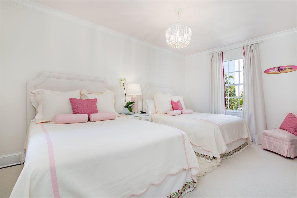 EDGEWATER - Residential