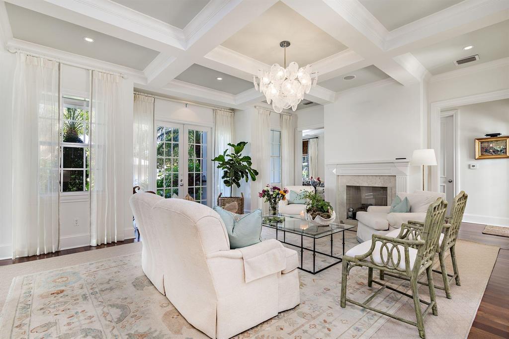 EDGEWATER - Residential