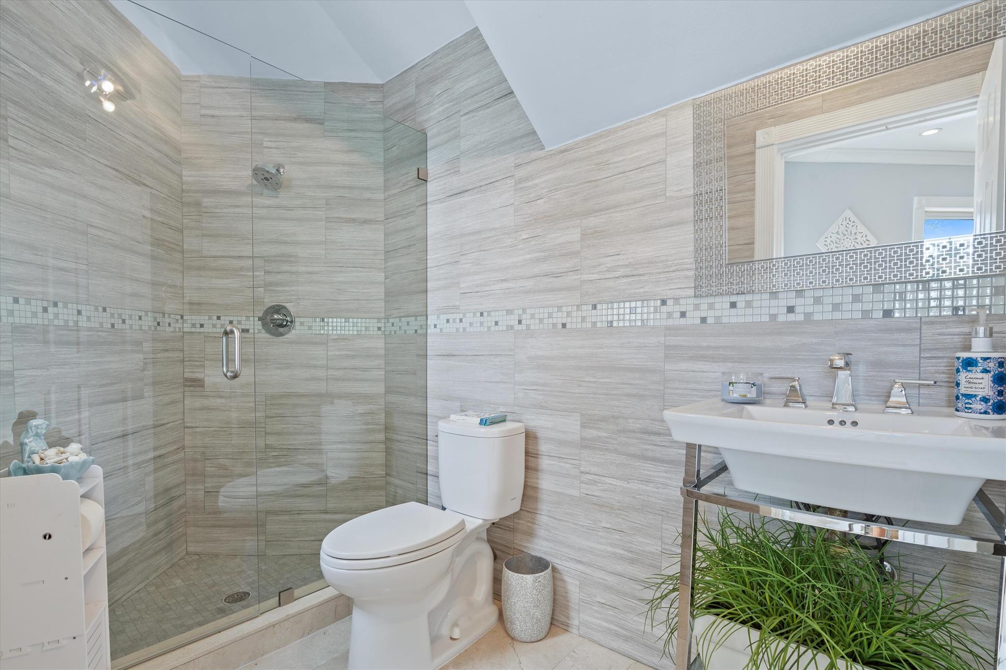 TROPIC ISLE 2ND SEC - Residential