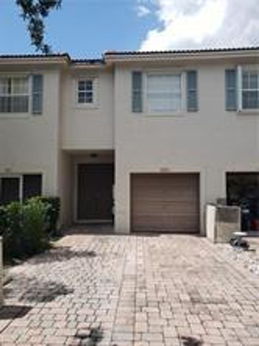 Immaculate 3bed /2.5 bath townhome w/ att. garage.  STAINLESS STEEL APPLIANCE , opens to a bright living area. Tile downstairs upstairs and  WOOD FLOOR. RENT Cable and Internet included. Full size washer and dryer. Spacious. Move right in!