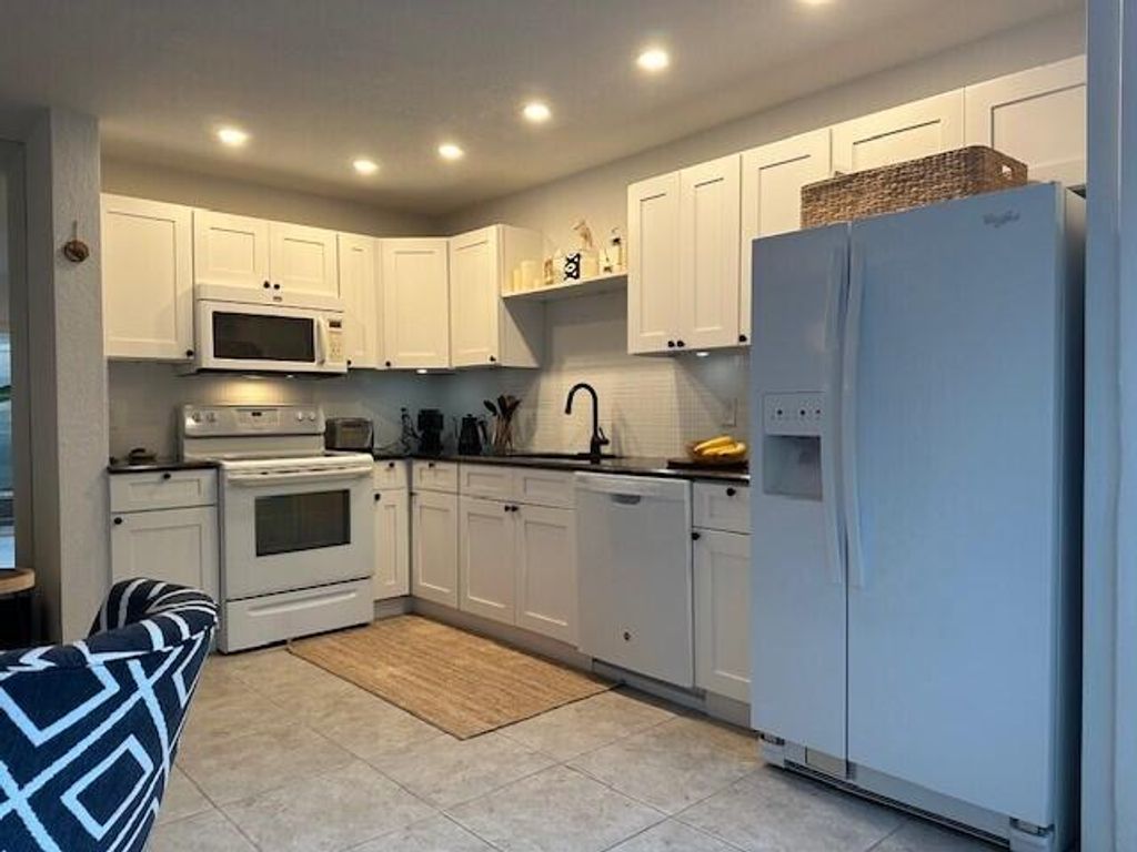 Photo of 1605 S Us Highway 1 #7c, Jupiter, FL 33477 (MLS # R10958264)