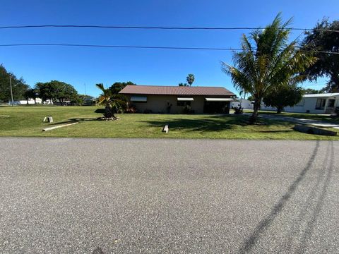 1095 Chobee Loop Okeechobee FL 34974