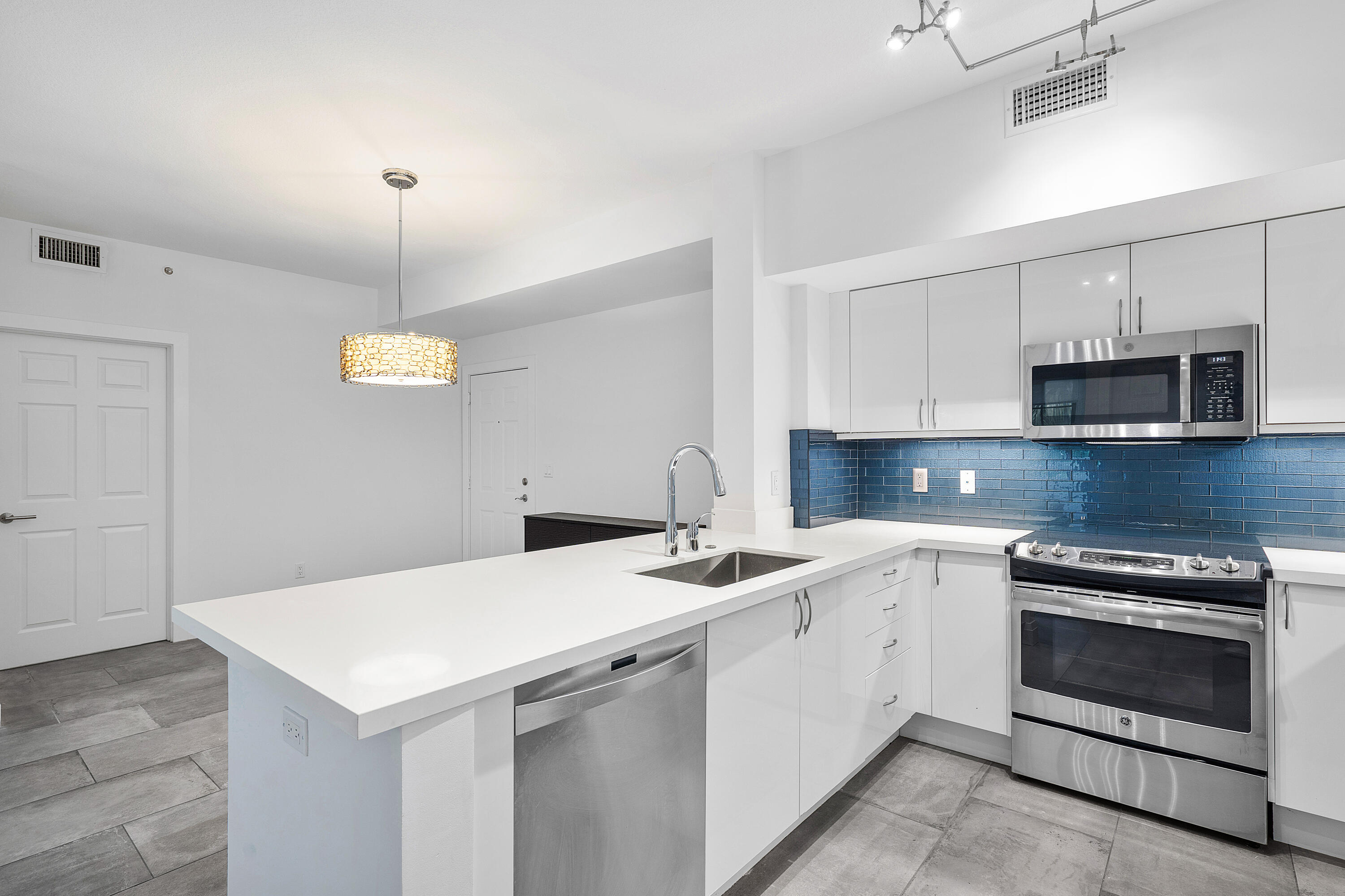 BOCA GRAND CONDO - Residential Lease