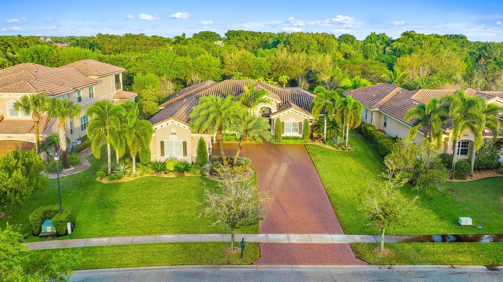 Photo of 7906 Arbor Crest Way, Palm Beach Gardens, FL 33412 (MLS # R10967726)
