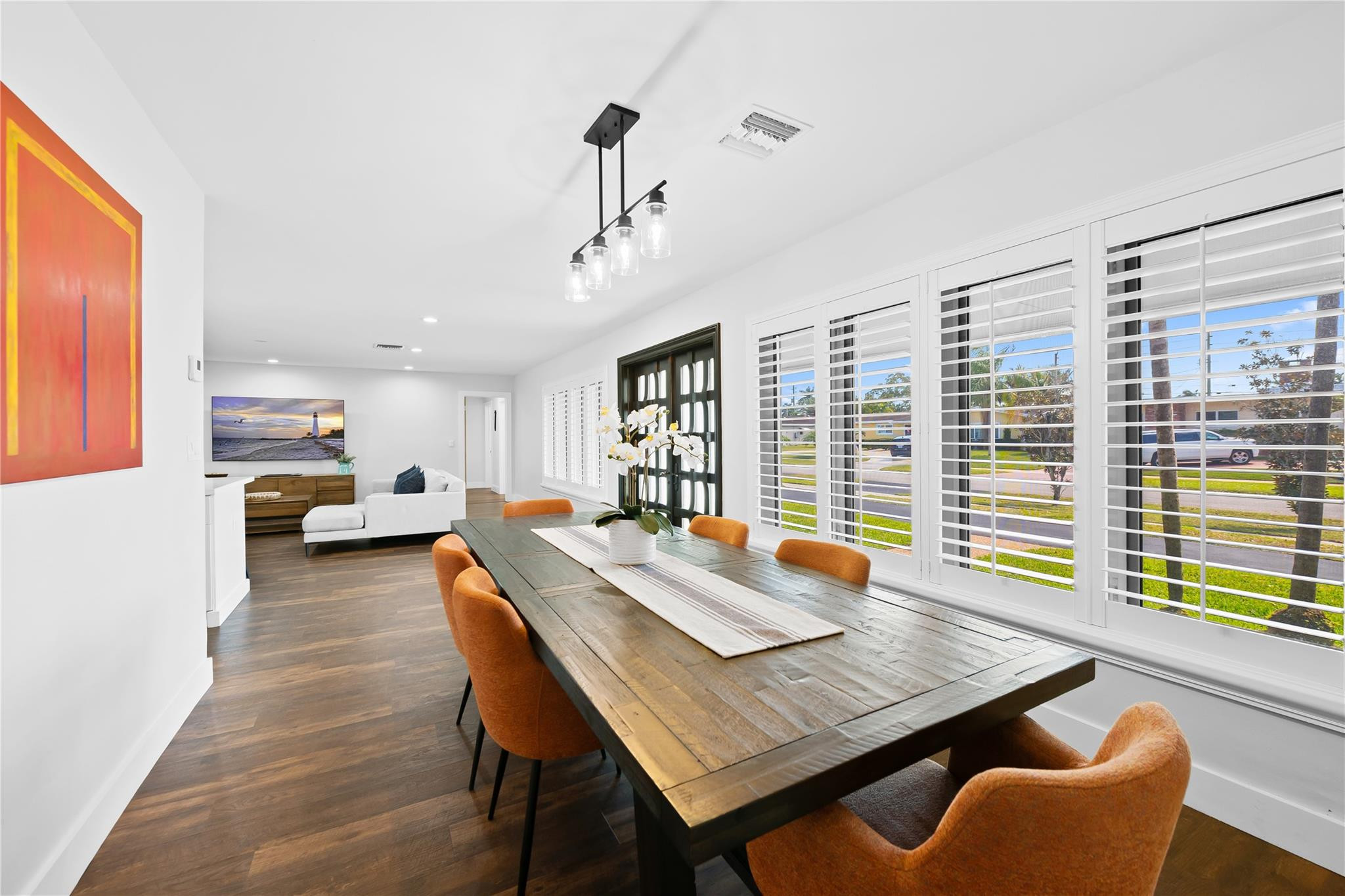 HOLLYWOOD HILLS - Residential