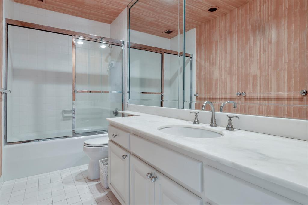 KIRKLAND HOUSE CONDO - Residential