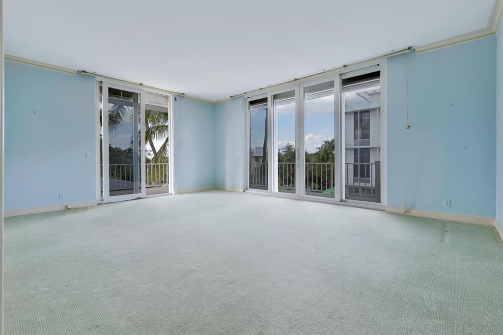 KIRKLAND HOUSE CONDO - Residential