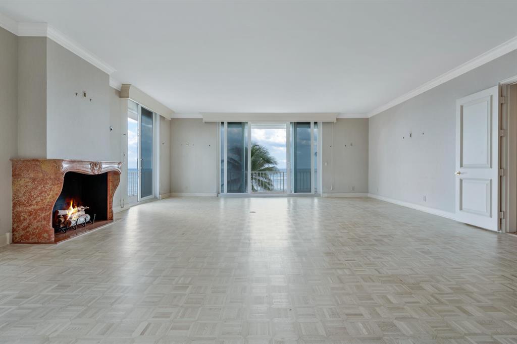 KIRKLAND HOUSE CONDO - Residential