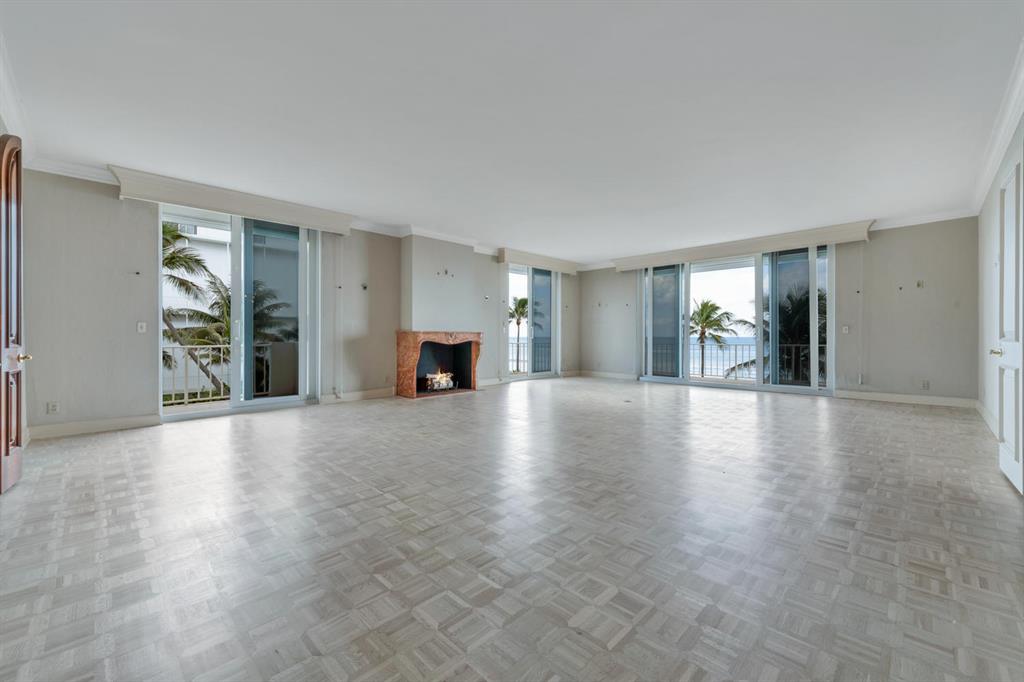 KIRKLAND HOUSE CONDO - Residential