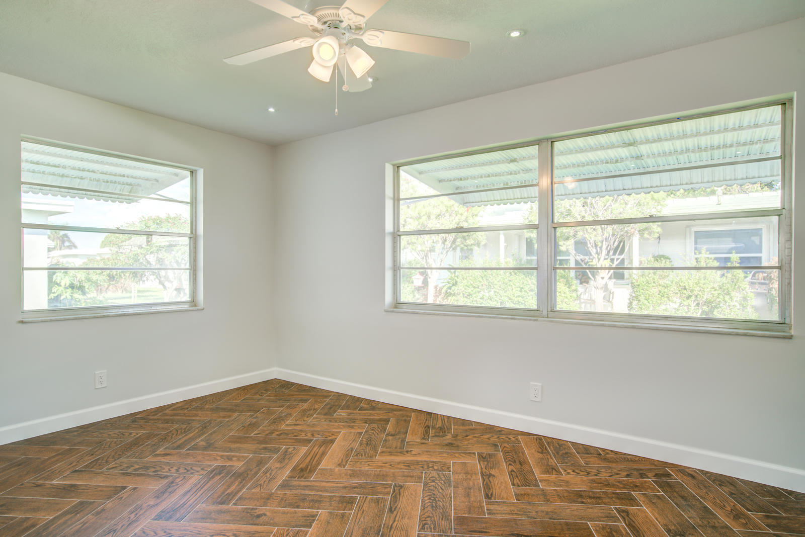 PALM BEACH LEISUREVILLE SEC 3 - Residential