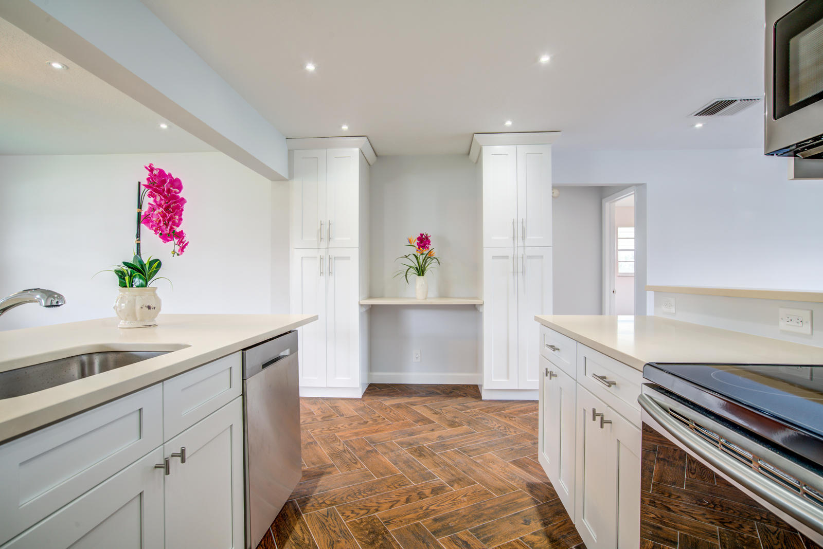 PALM BEACH LEISUREVILLE SEC 3 - Residential