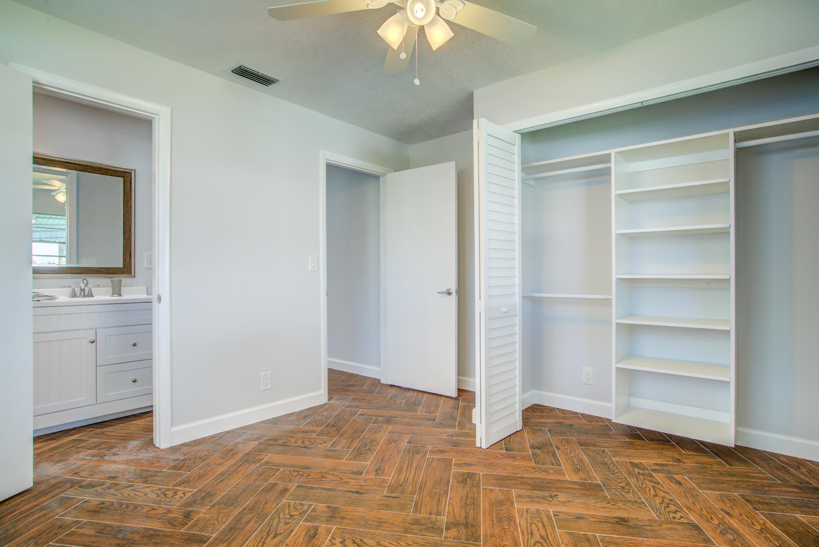 PALM BEACH LEISUREVILLE SEC 3 - Residential