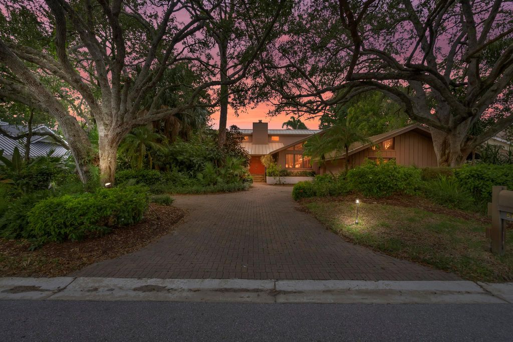 Photo of 5011 SE Burning Tree Circle, Stuart, FL 34997 (MLS # R11140745)