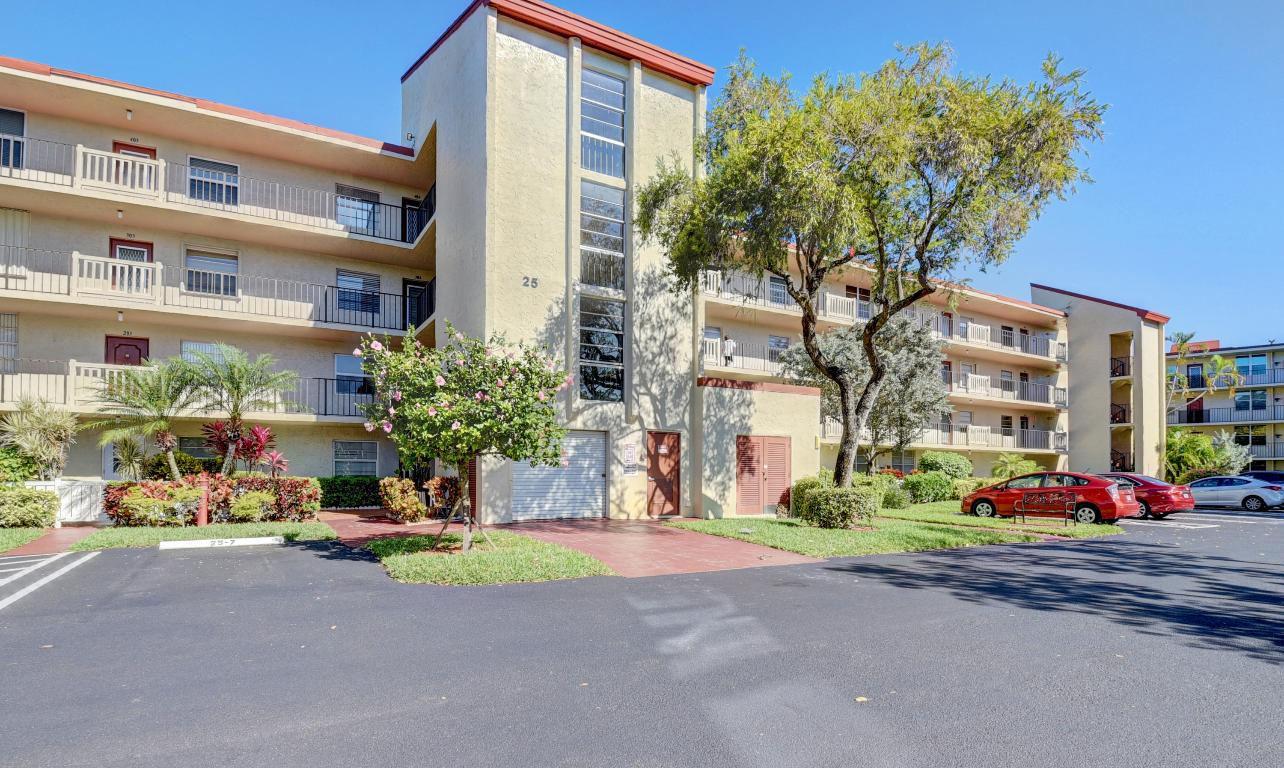 ABBEY VILLAGE - Residential