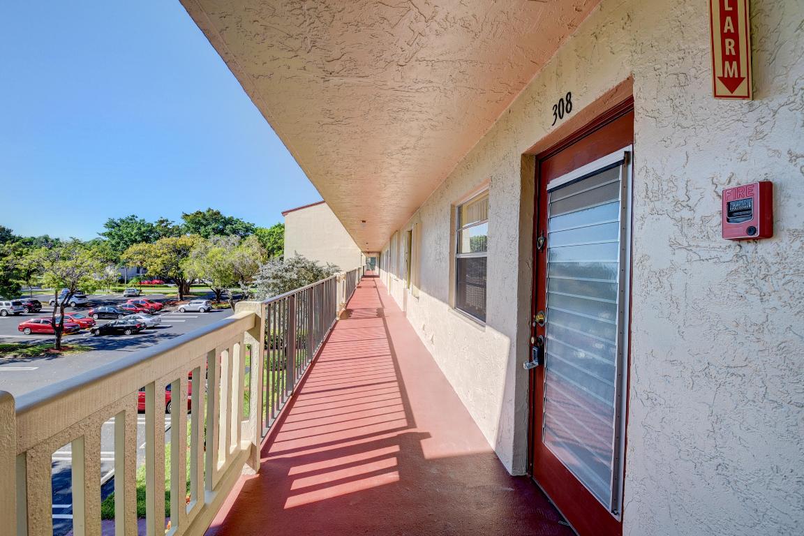 ABBEY VILLAGE - Residential