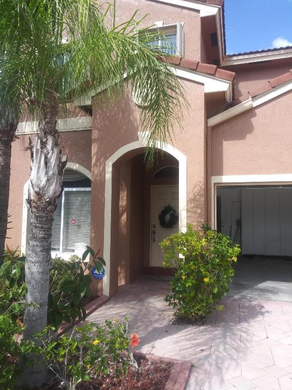 BANYAN TRAILS - Residential Lease