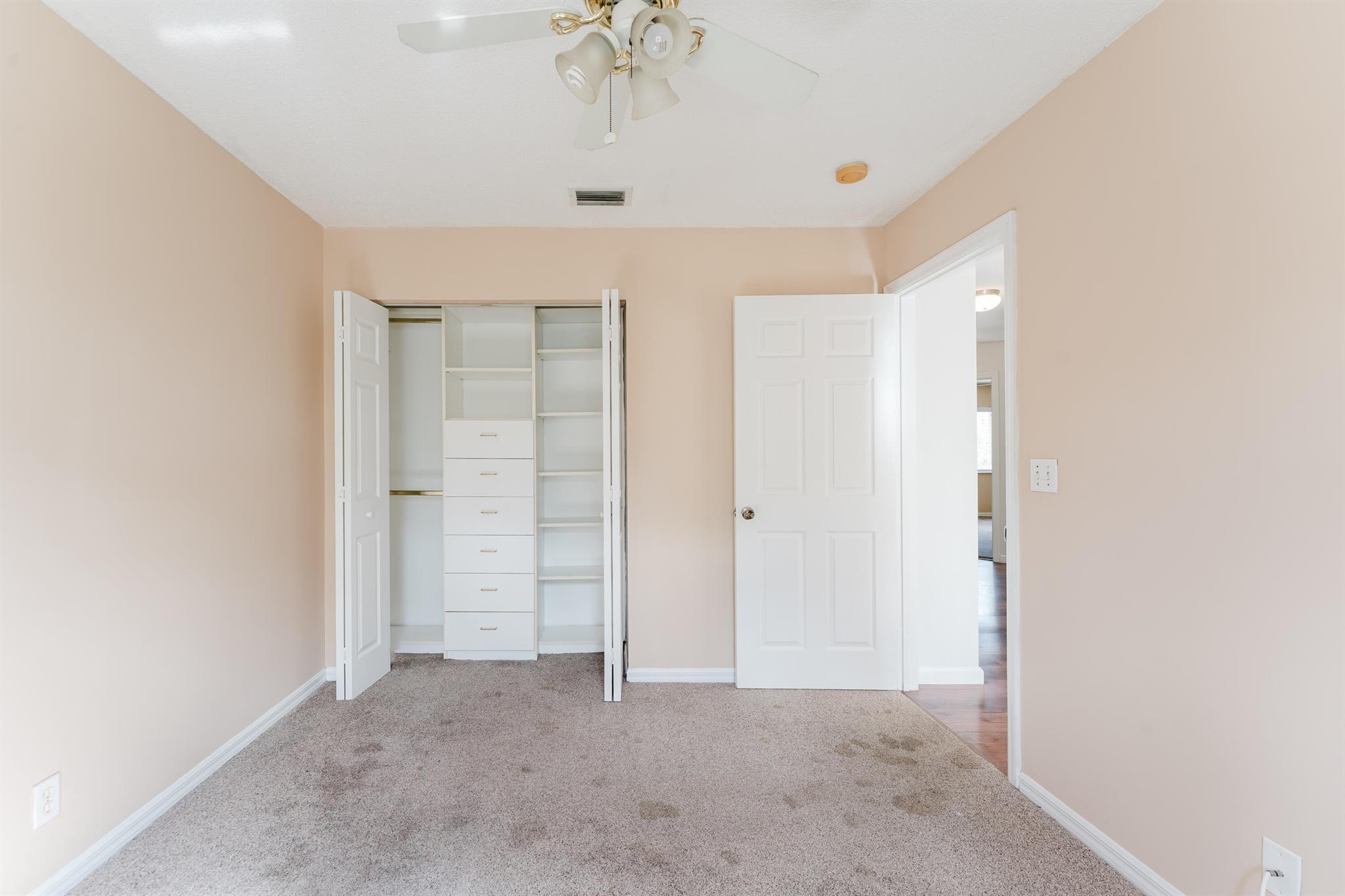 BANYAN TRAILS - Residential Lease