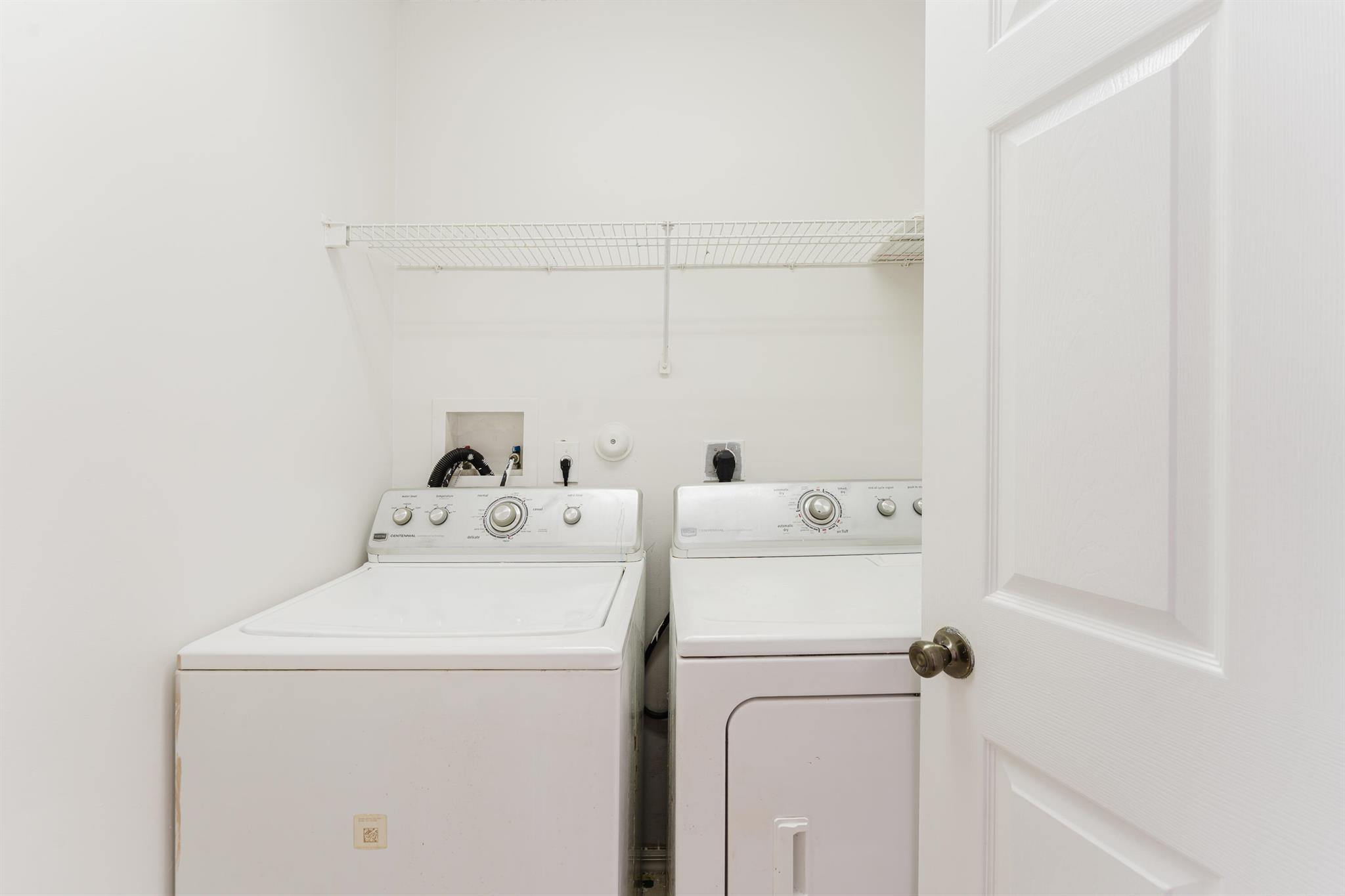 BANYAN TRAILS - Residential Lease