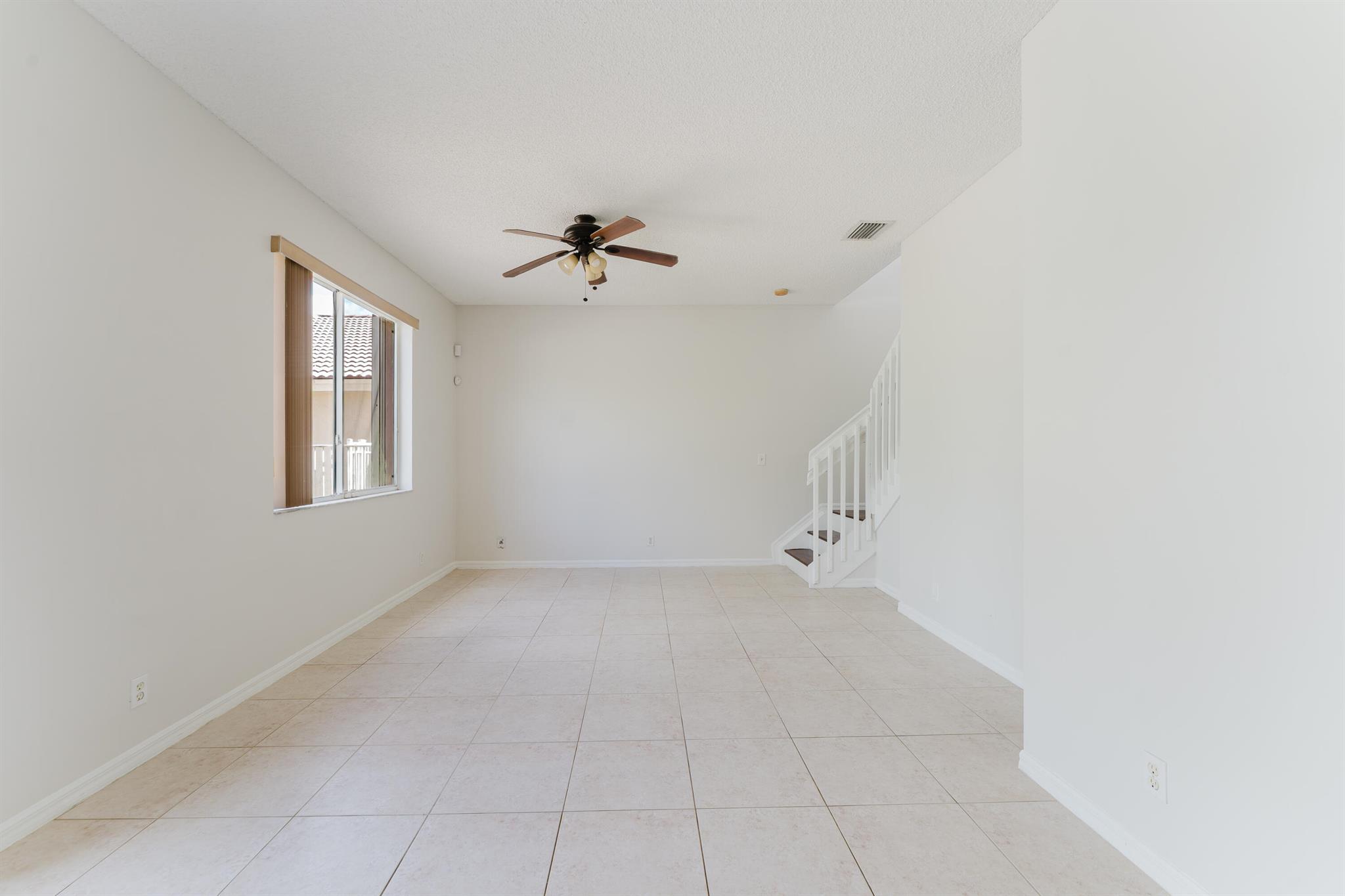 BANYAN TRAILS - Residential Lease