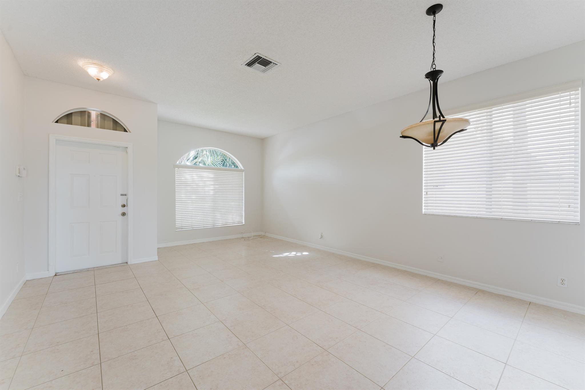 BANYAN TRAILS - Residential Lease