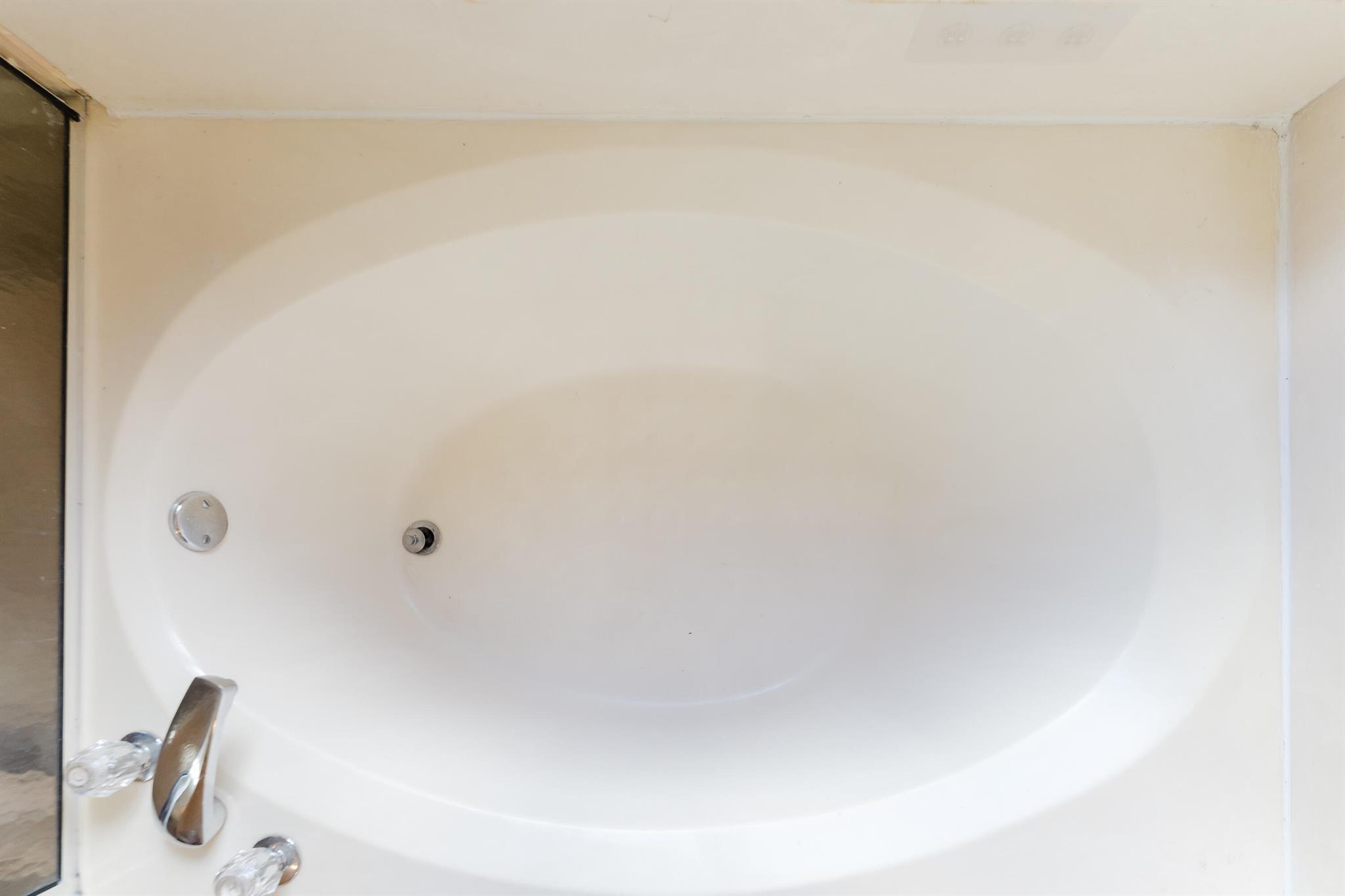 BANYAN TRAILS - Residential Lease