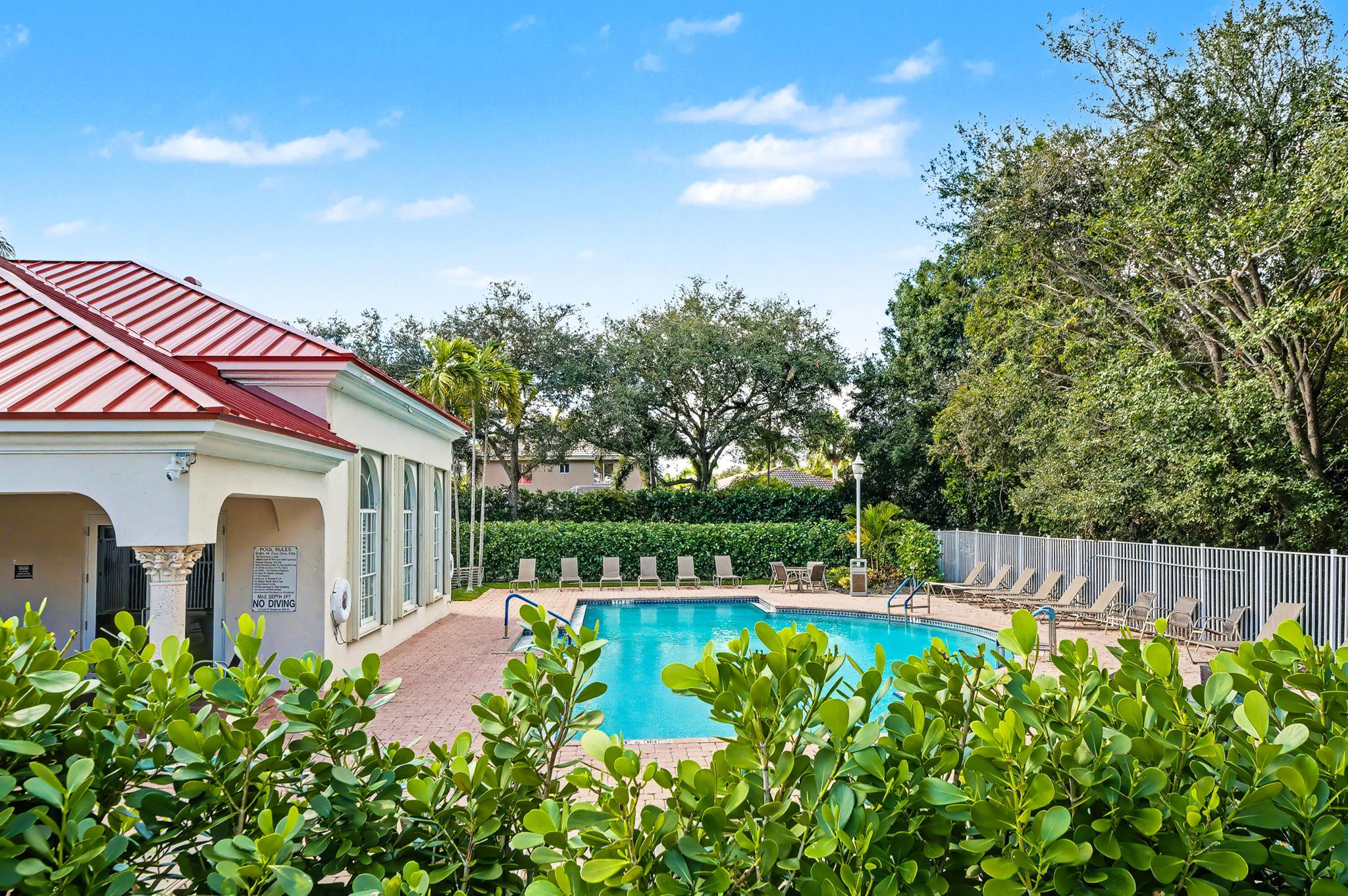 BANYAN TRAILS - Residential Lease