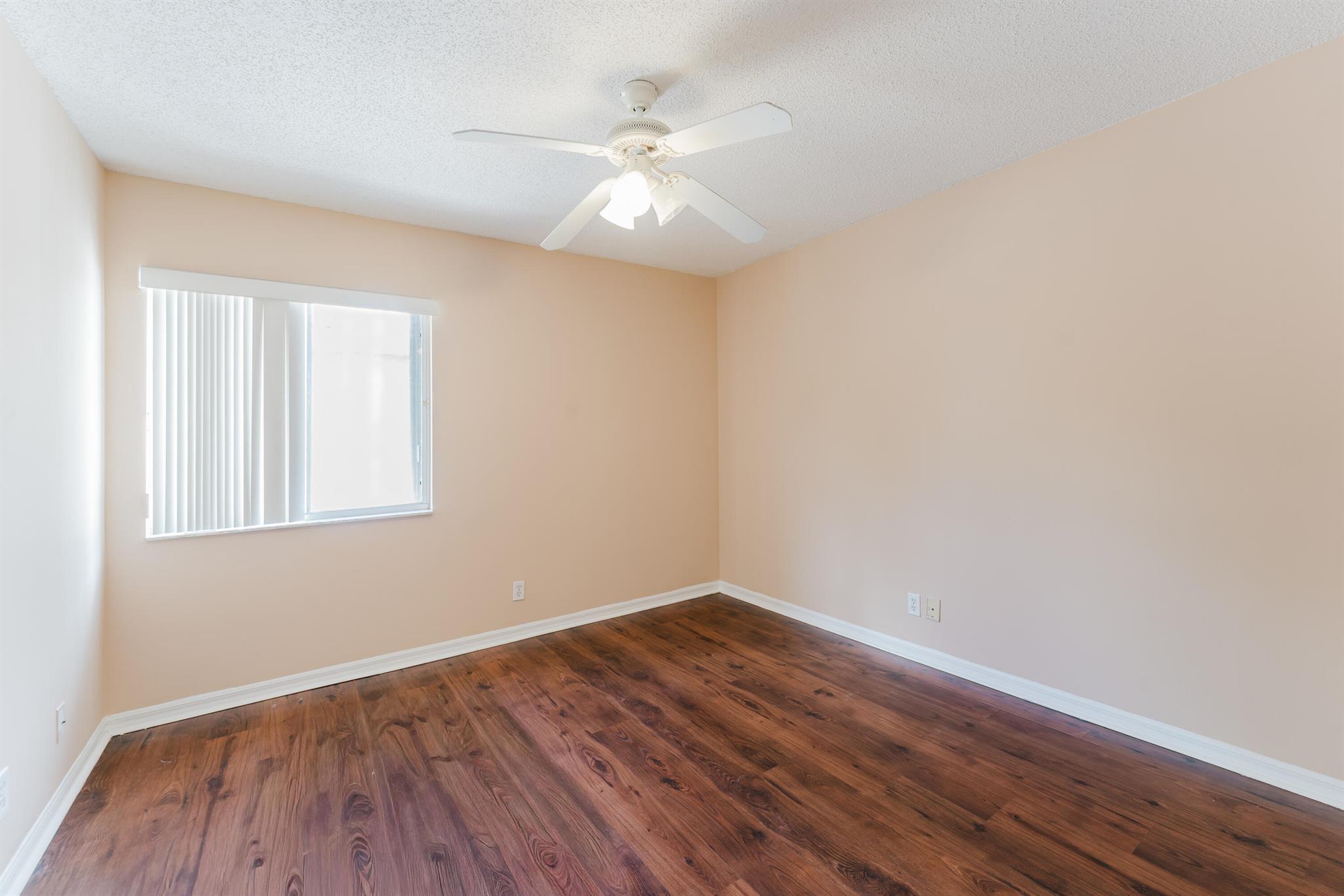 BANYAN TRAILS - Residential Lease