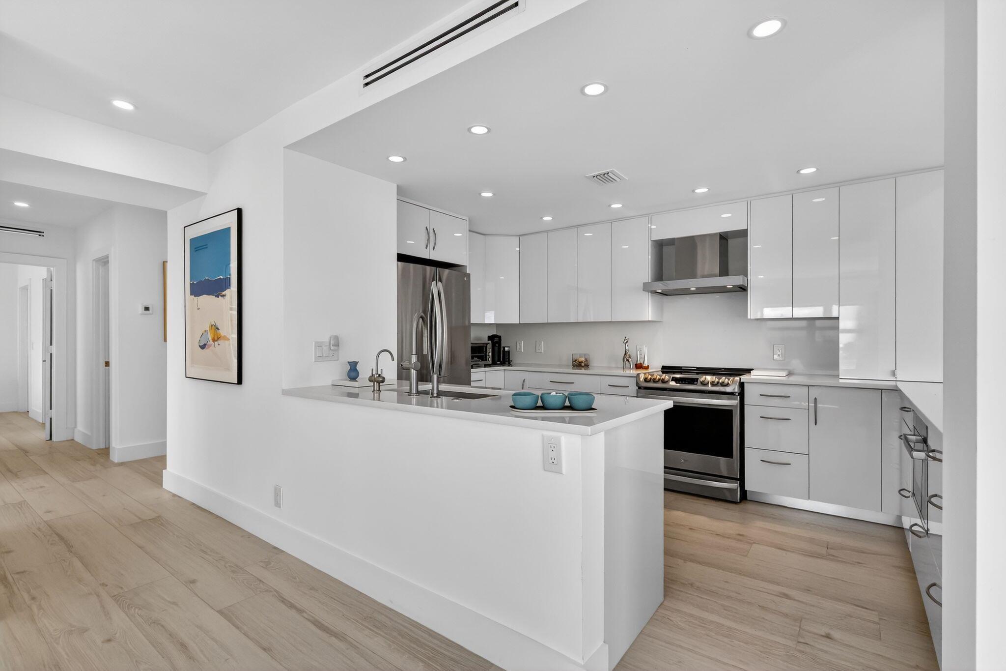 DELRAY SUMMIT CONDO - Residential Lease