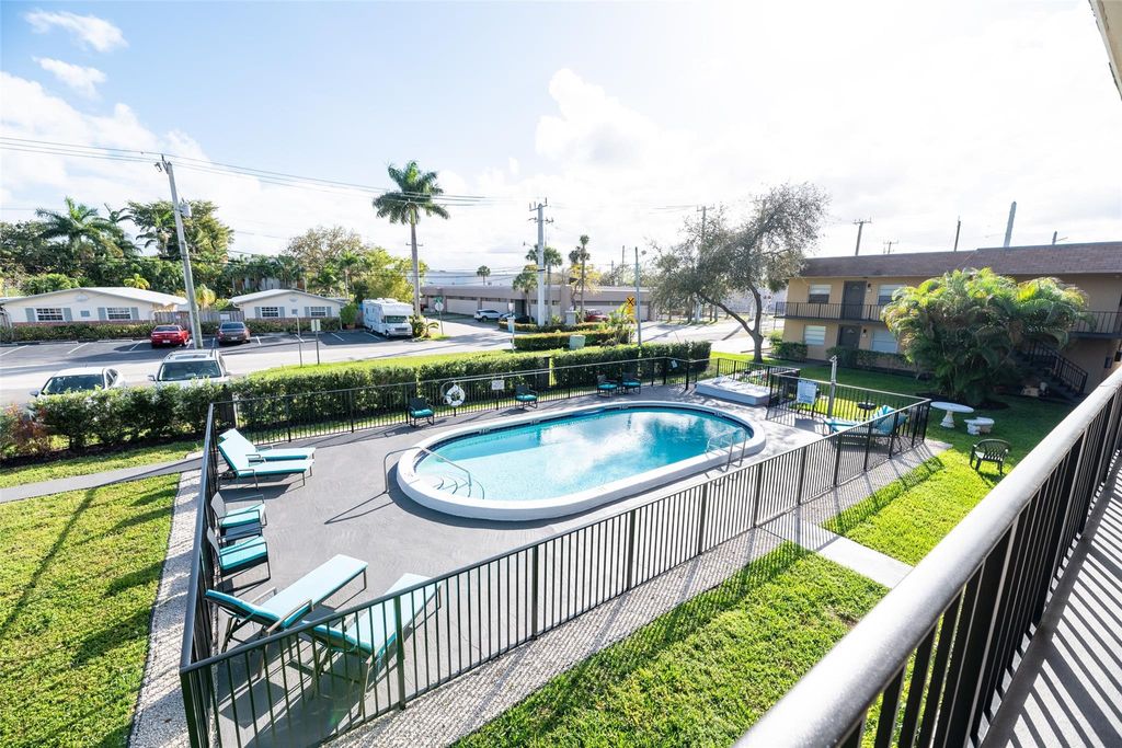 Photo of 1401 NE 17th Court #208, Fort Lauderdale, FL 33305 (MLS # F10492233)