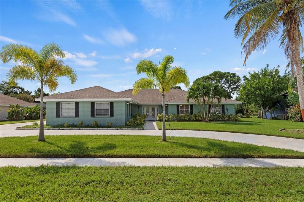 Photo of 1862 SE Boma Avenue, Port Saint Lucie, FL 34952 (MLS # F10415835)