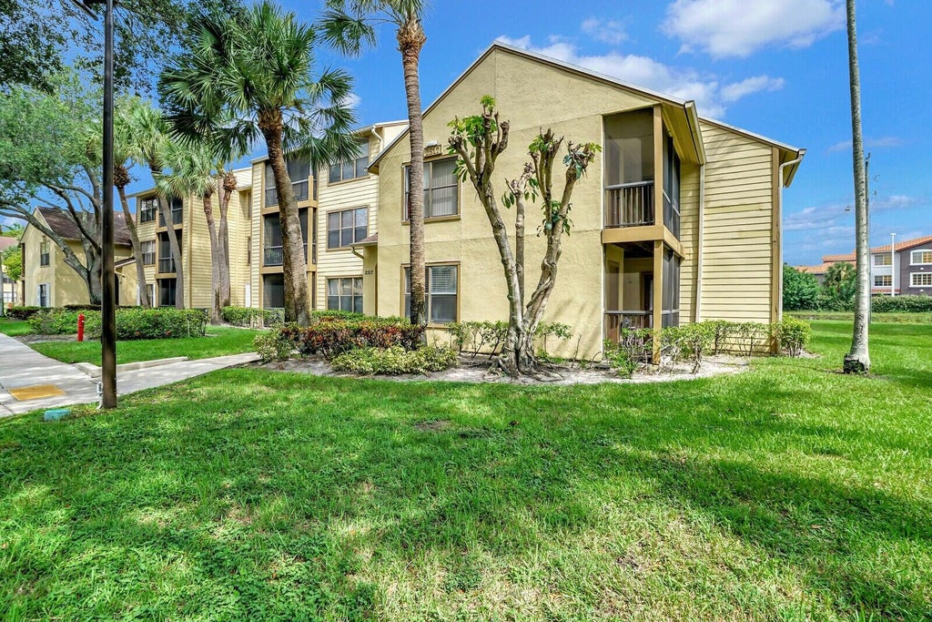 Photo of 2317 N Congress Avenue #16, Boynton Beach, FL 33426 (MLS # R11028935)