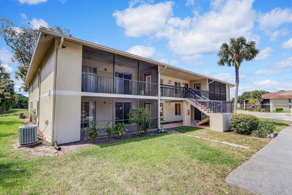 Photo of 6503 Chasewood Drive #A, Jupiter, FL 33458 (MLS # R10983386)