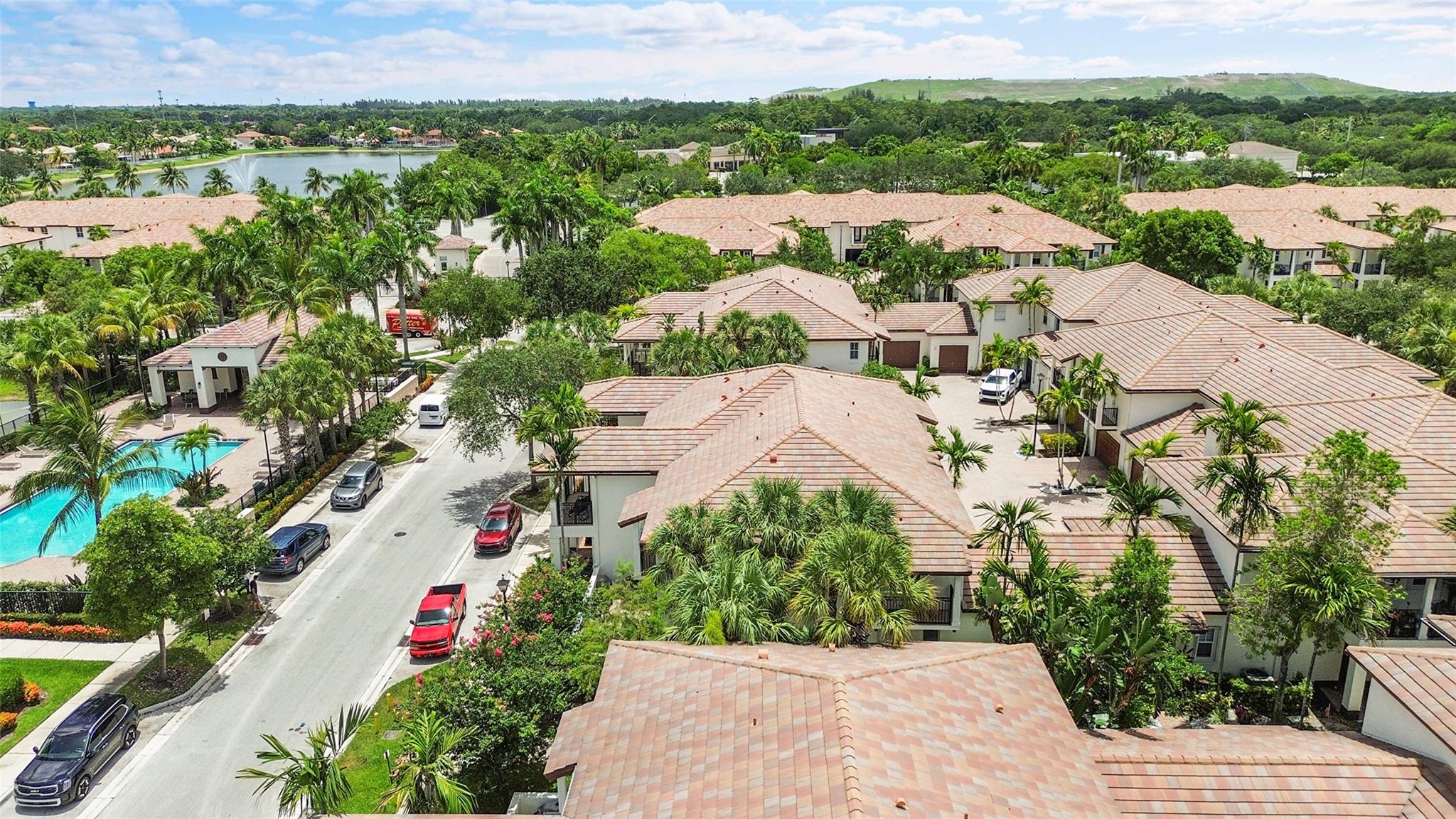 Paloma Lakes - Residential