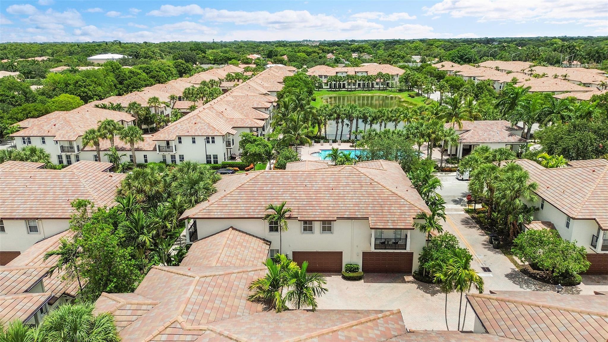 Paloma Lakes - Residential
