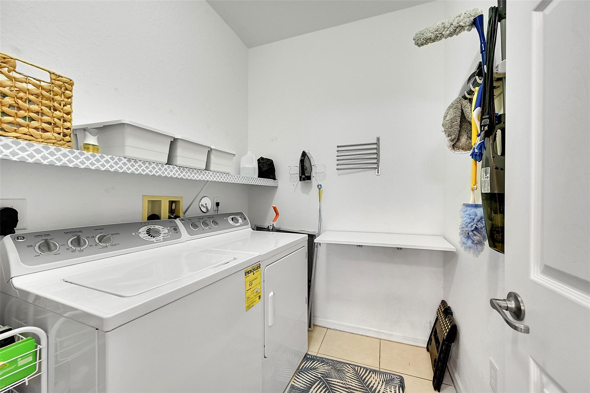 Paloma Lakes - Residential