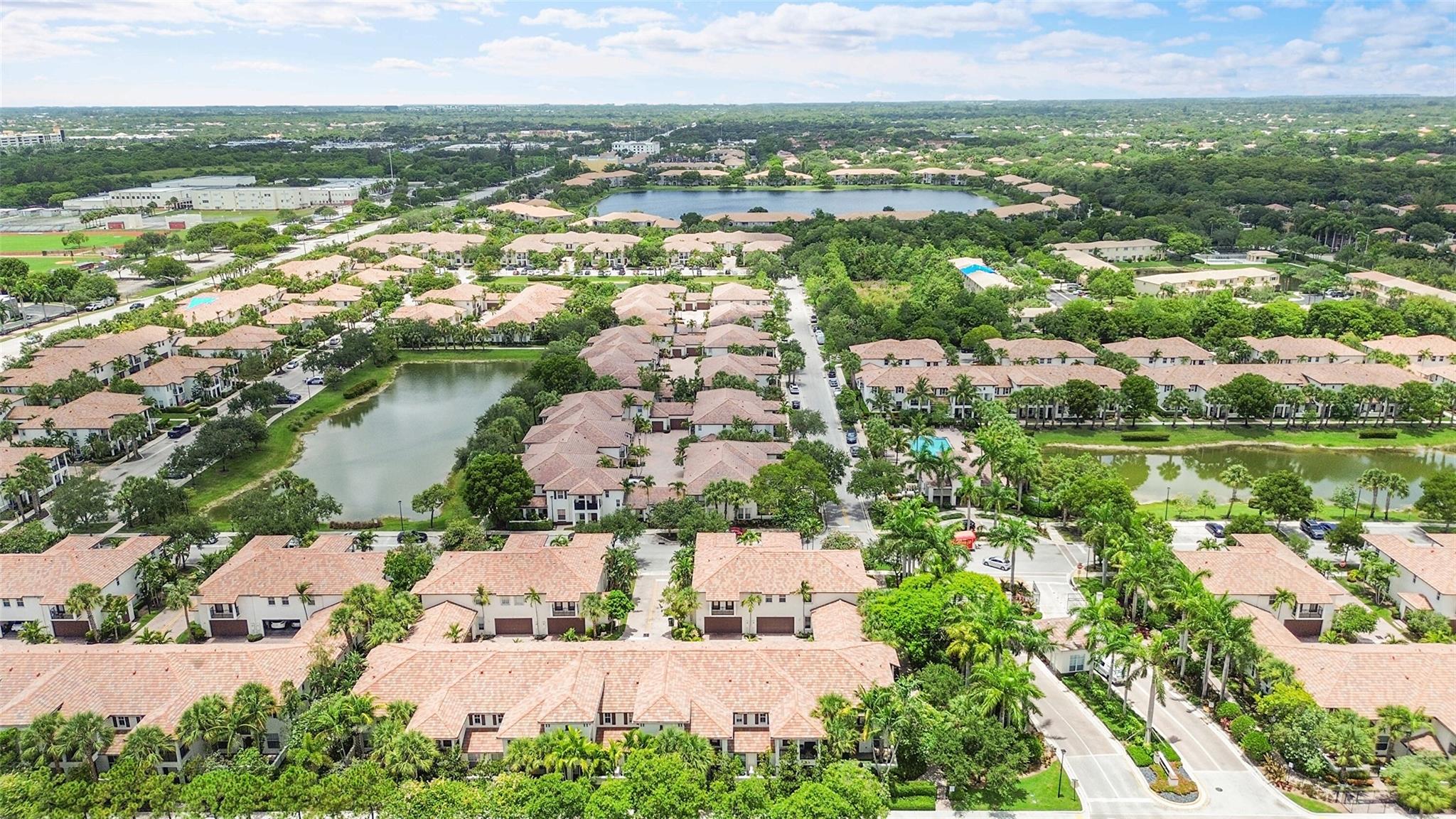 Paloma Lakes - Residential
