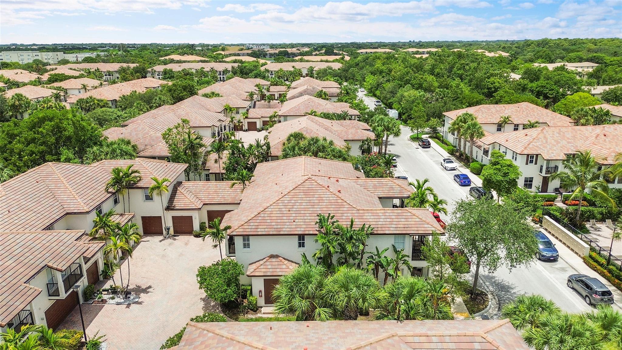 Paloma Lakes - Residential