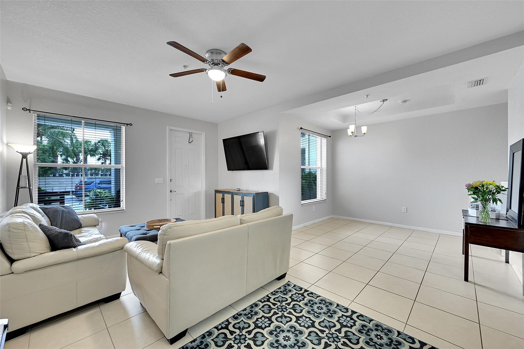 Paloma Lakes - Residential