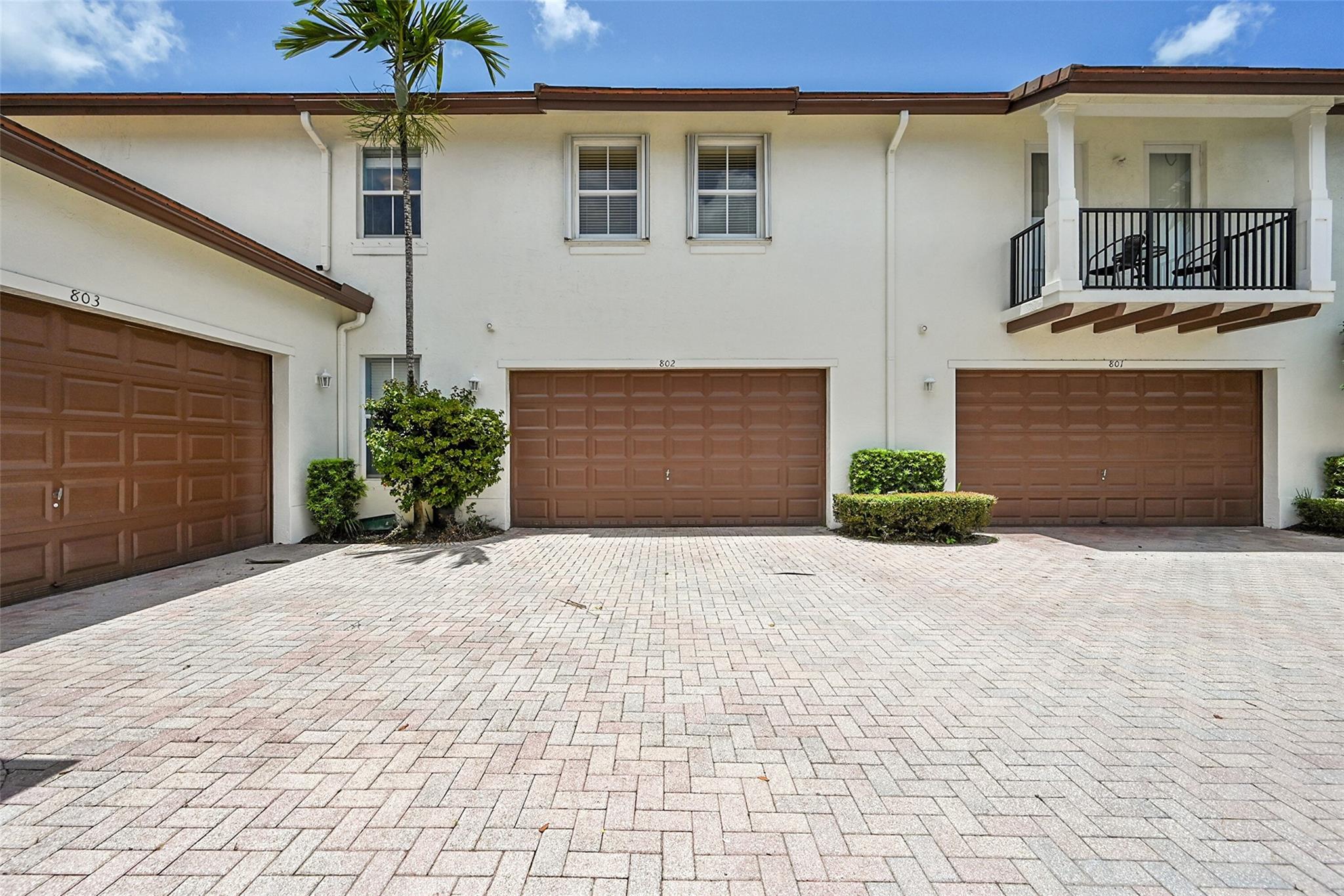 Paloma Lakes - Residential
