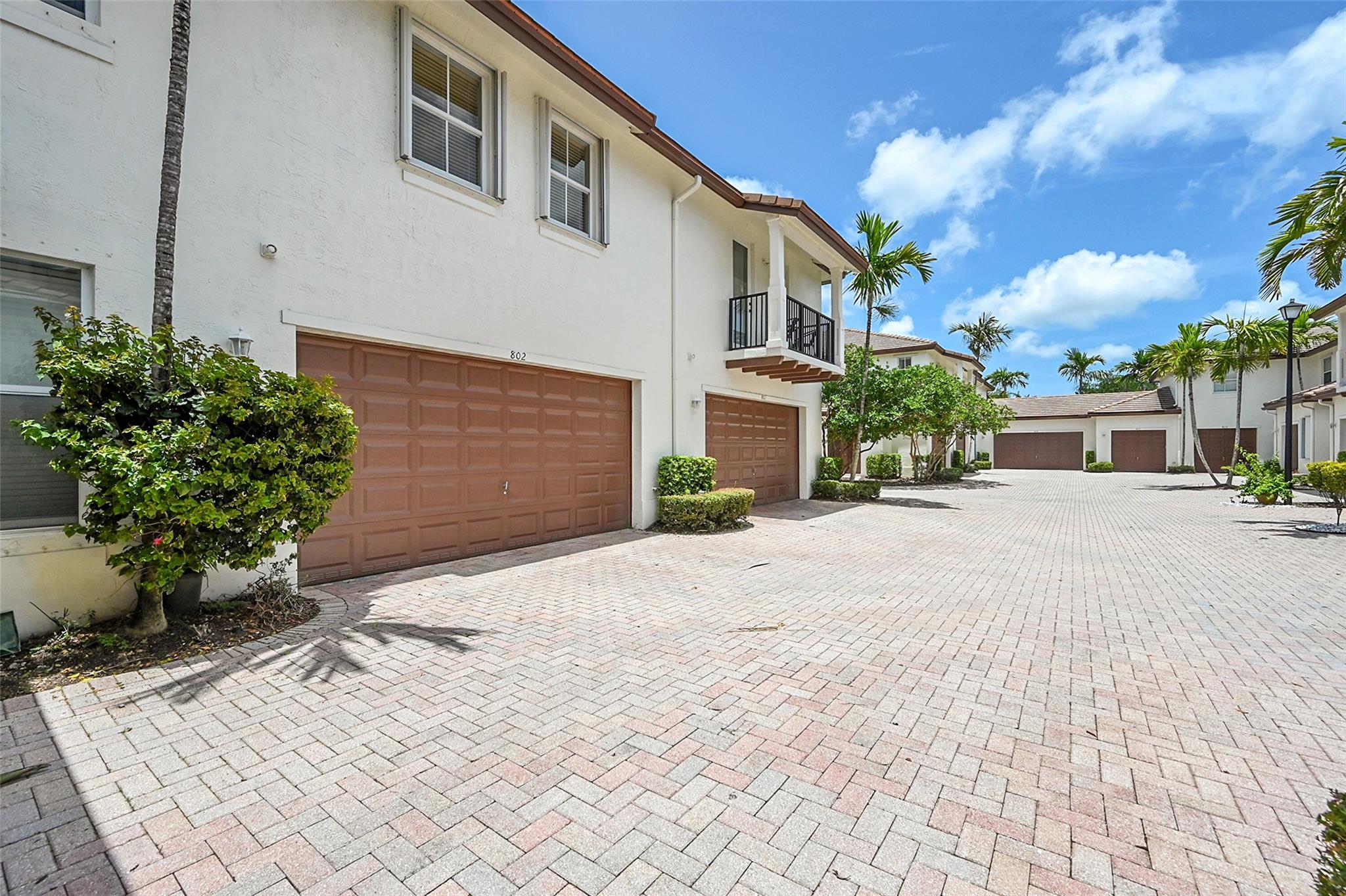 Paloma Lakes - Residential