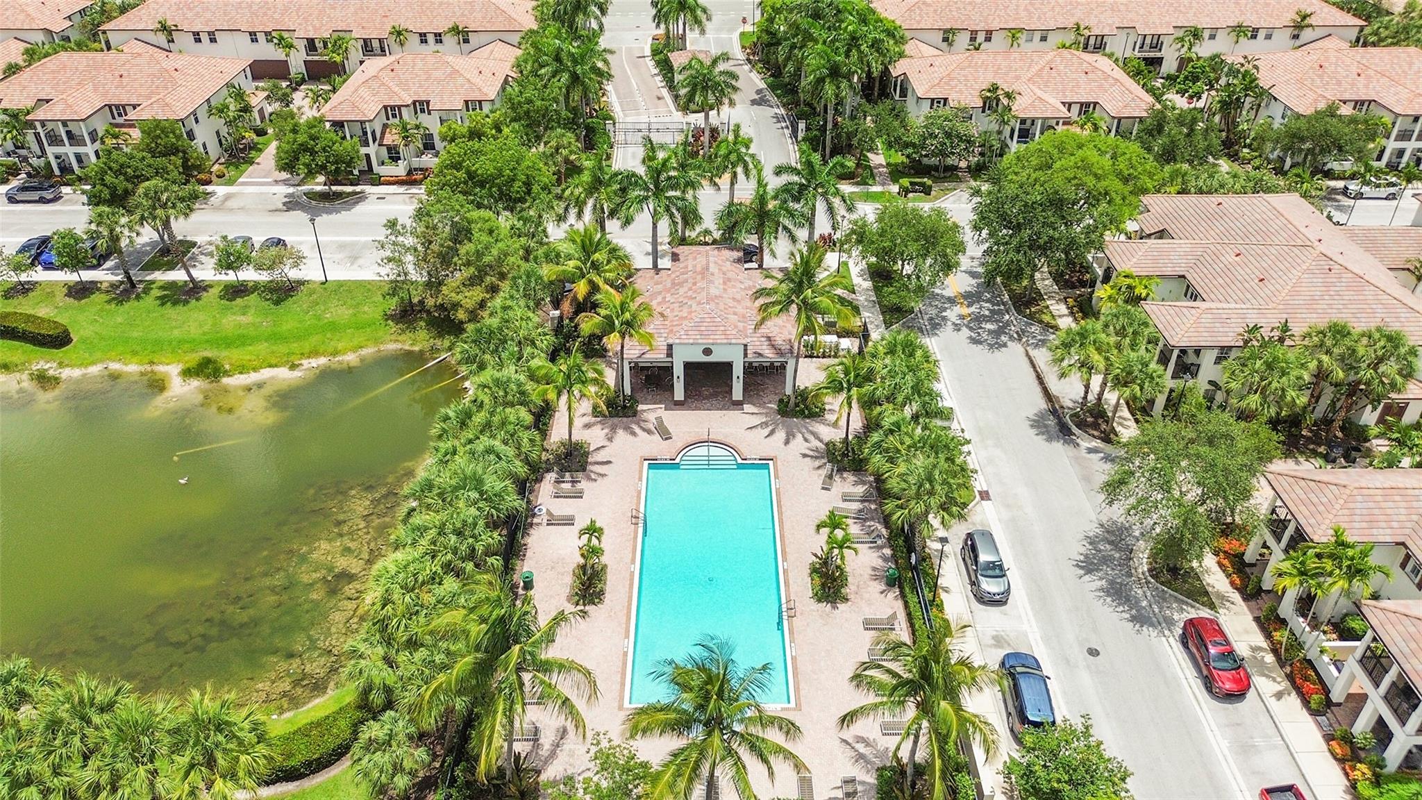 Paloma Lakes - Residential