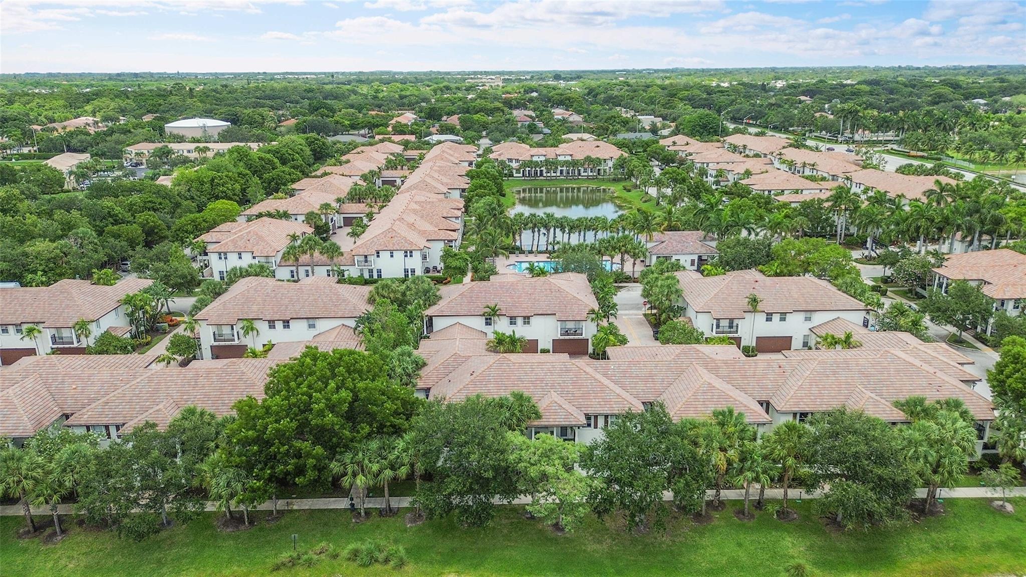 Paloma Lakes - Residential
