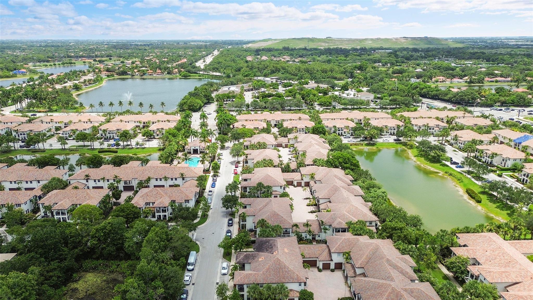 Paloma Lakes - Residential