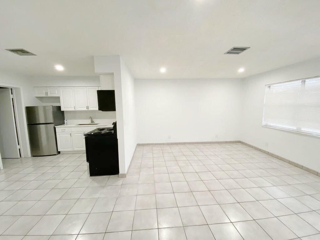Photo of 2715 Ponce De Leon Boulevard, Delray Beach, FL 33445 (MLS # R11149703)