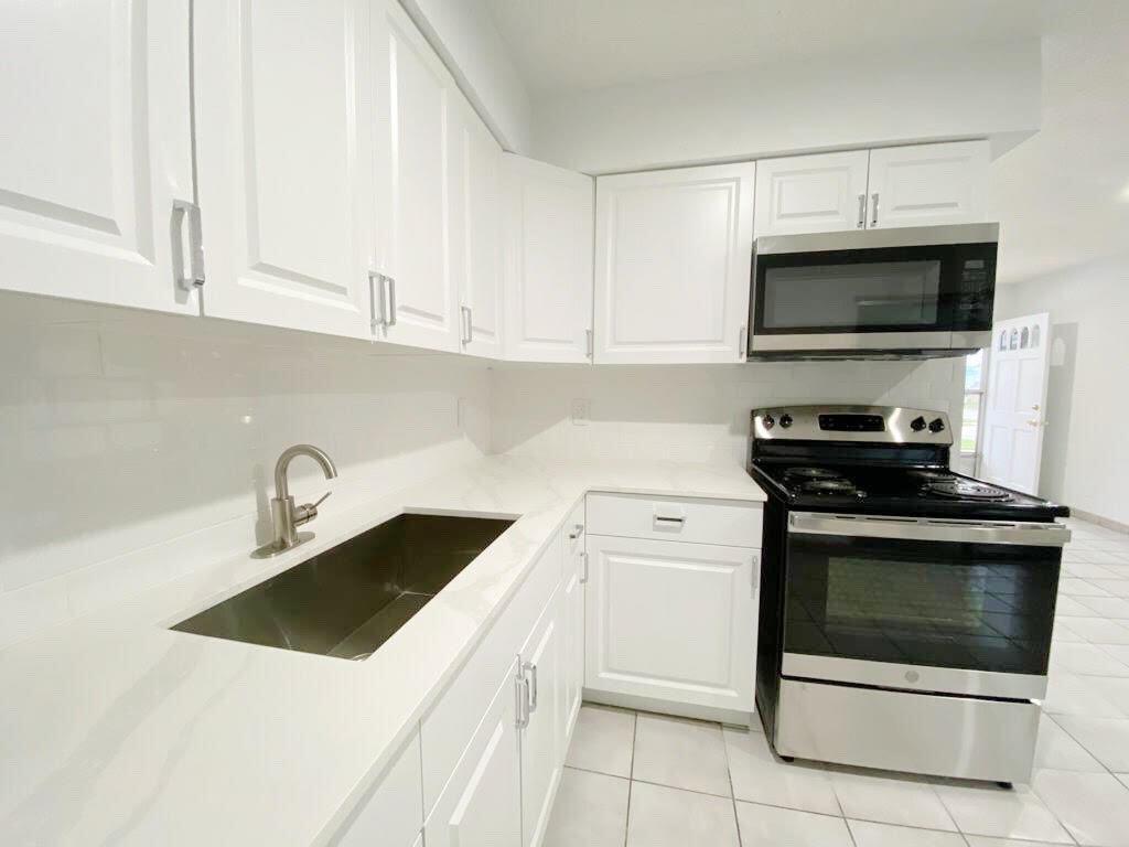 IMPERIAL VILLAS CONDO - Residential Lease