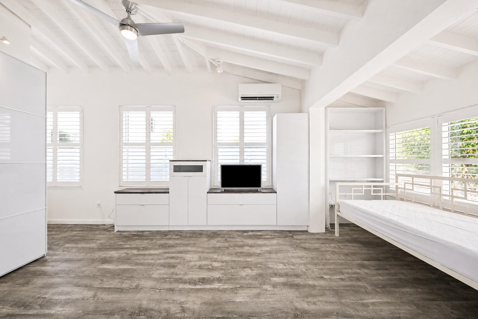 COLEE HAMMOCK - Residential