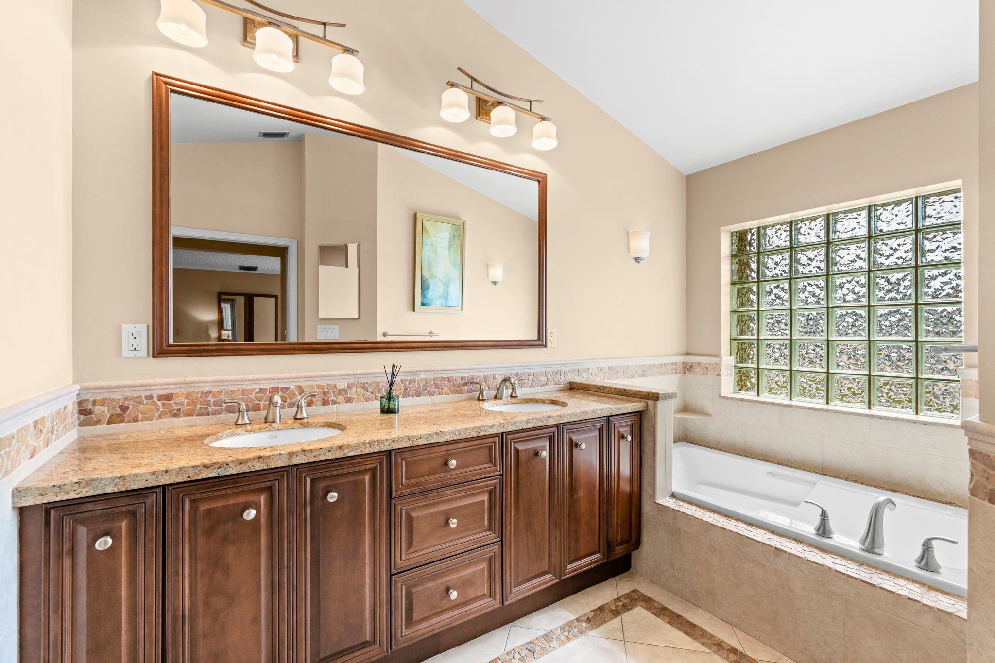 Jacaranda Prcl 274 132-8 - Residential